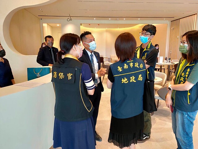 媒體報導台南預售推案浩瀚無極開價現6字頭,引市府高度關注立即派員稽查。圖/台南市地政局